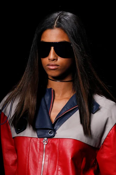 Look 43
